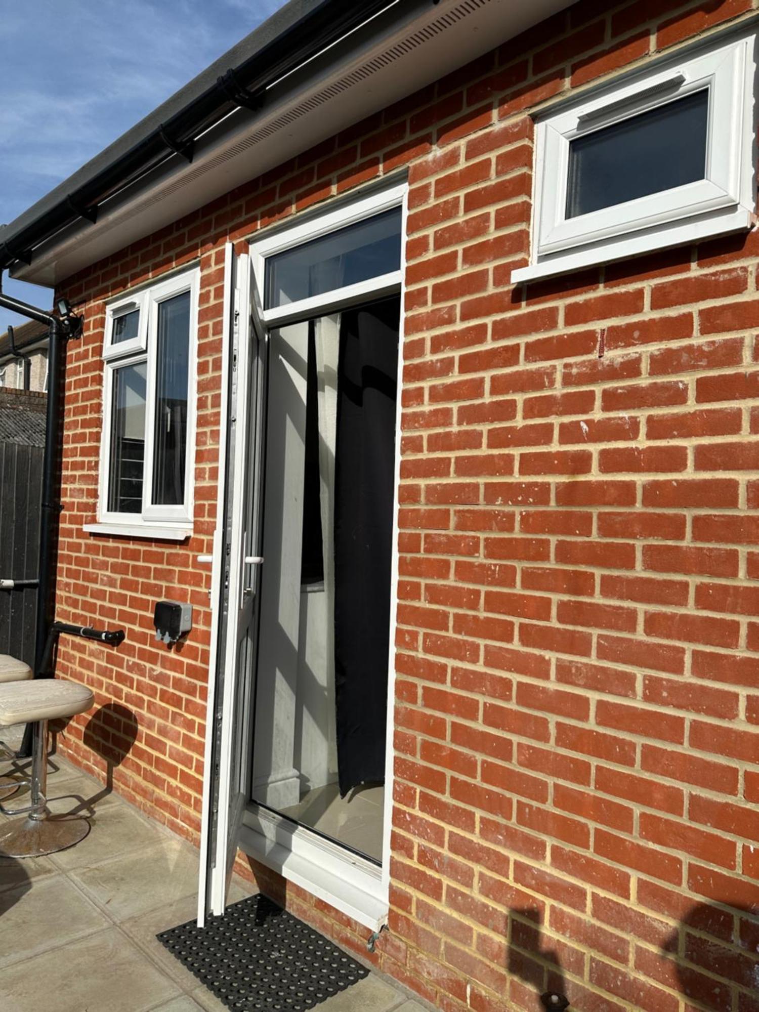 Luxury Ensuite Studio In Crayford Dartford Bexley London With Full Kitchen And Side Garden Alleyway Entrance Erith Εξωτερικό φωτογραφία